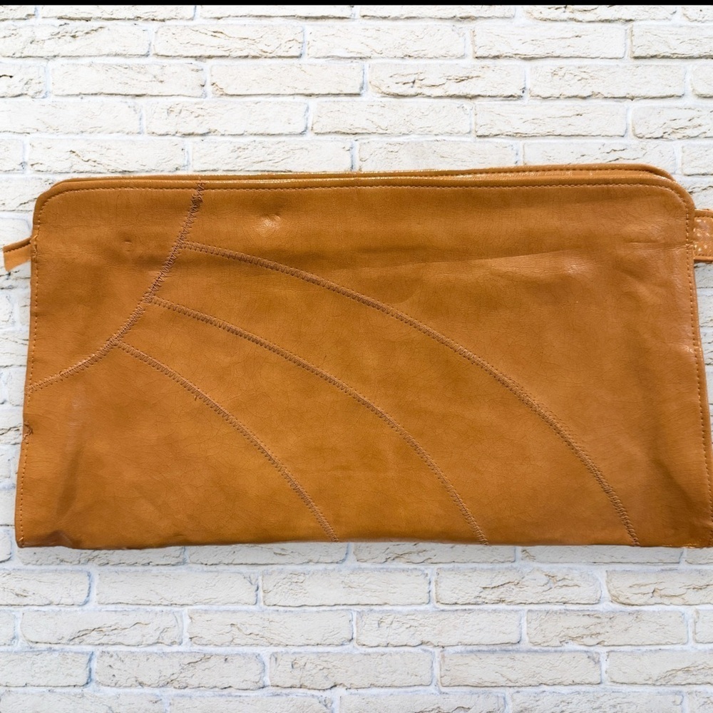 Caramel Tan Vintage Leather Purse Clutch